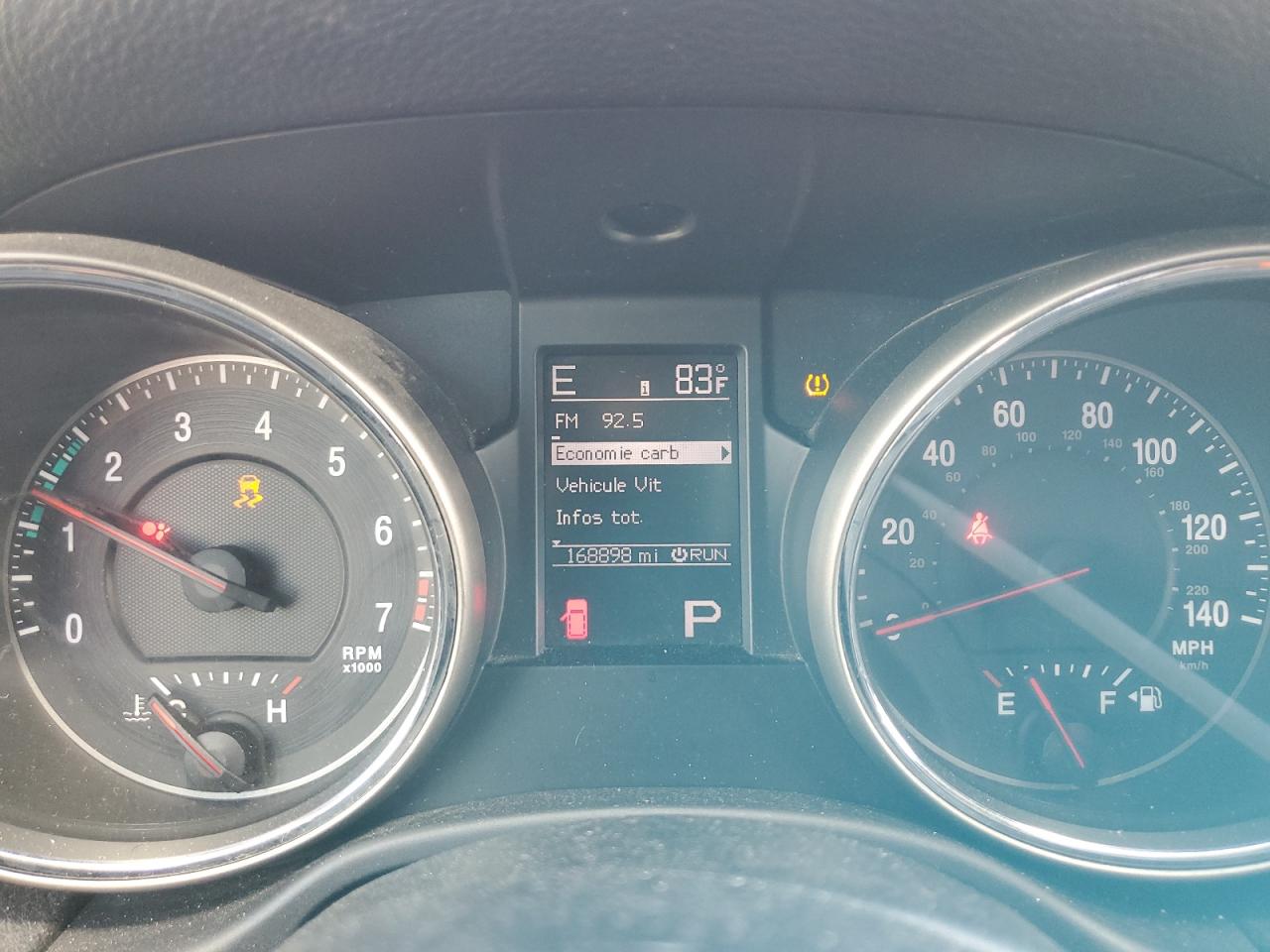 1J4RR4GG4BC571722 2011 Jeep Grand Cherokee Laredo