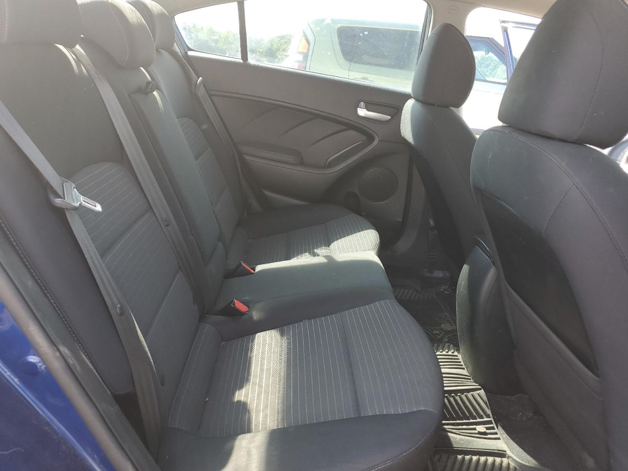 3KPFL4A75JE190617 2018 Kia Forte Lx