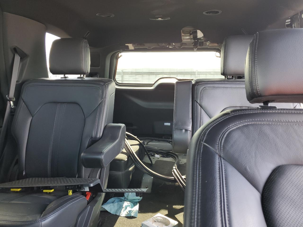 1FMJU2ATXKEA35305 2019 Ford Expedition Limited