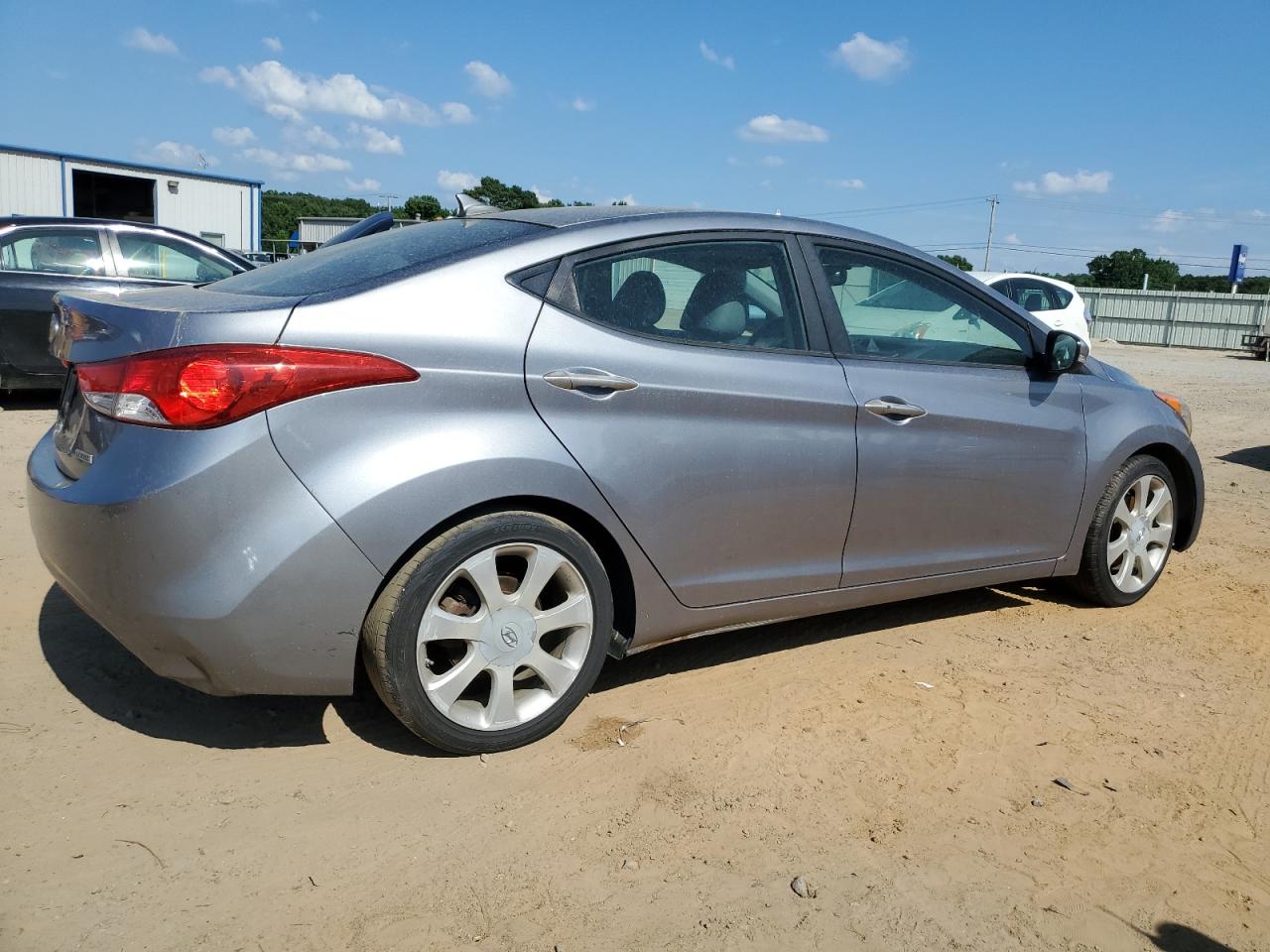 2013 Hyundai Elantra Gls vin: KMHDH4AE2DU621438