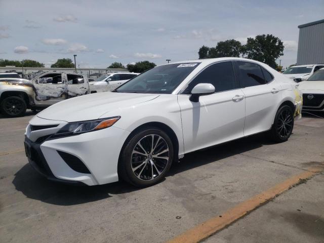 VIN 4T1B11HK1KU844069 2019 Toyota Camry, L no.1