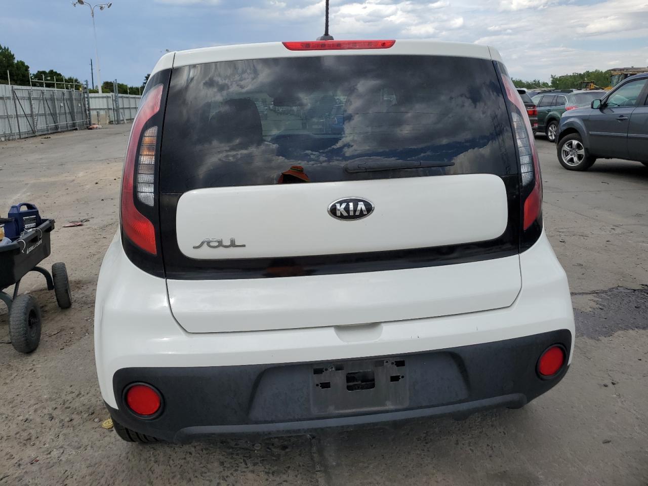 KNDJN2A27H7421797 2017 Kia Soul