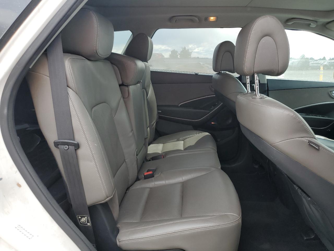 KM8SRDHFXGU140070 2016 Hyundai Santa Fe Se Ultimate