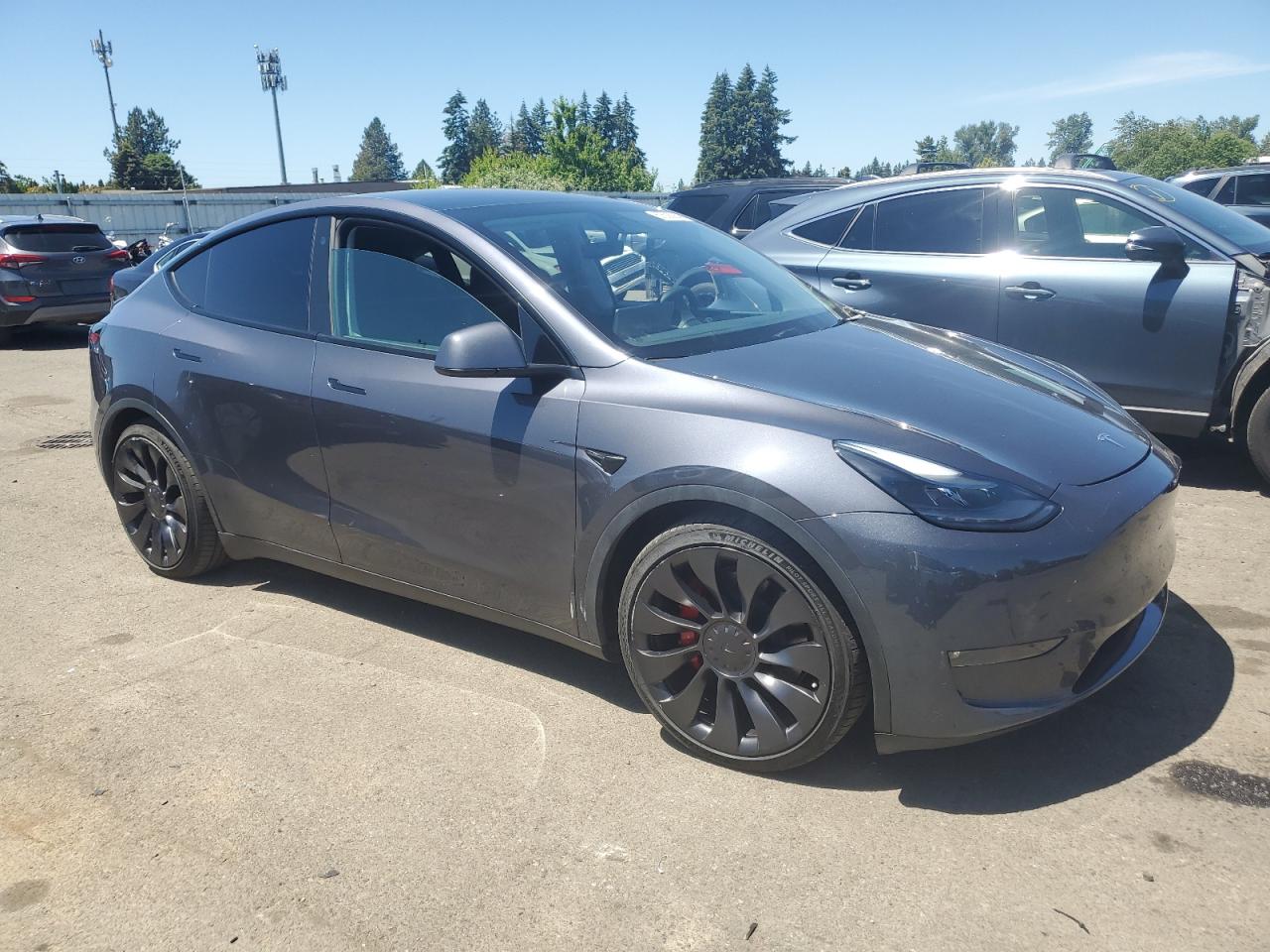 7SAYGDEFXPF613129 2023 Tesla Model Y