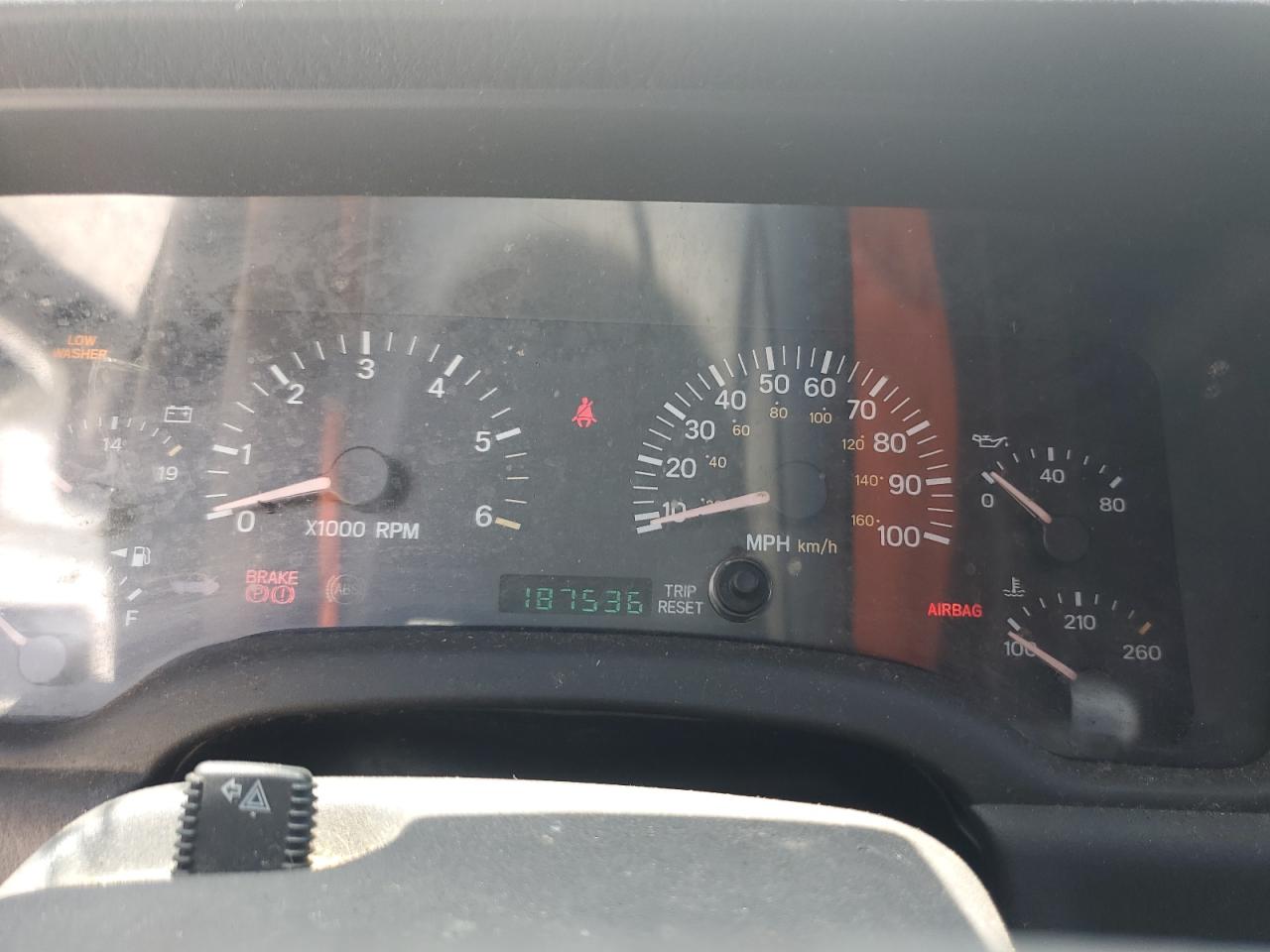 1J4FT48S5YL205901 2000 Jeep Cherokee Sport