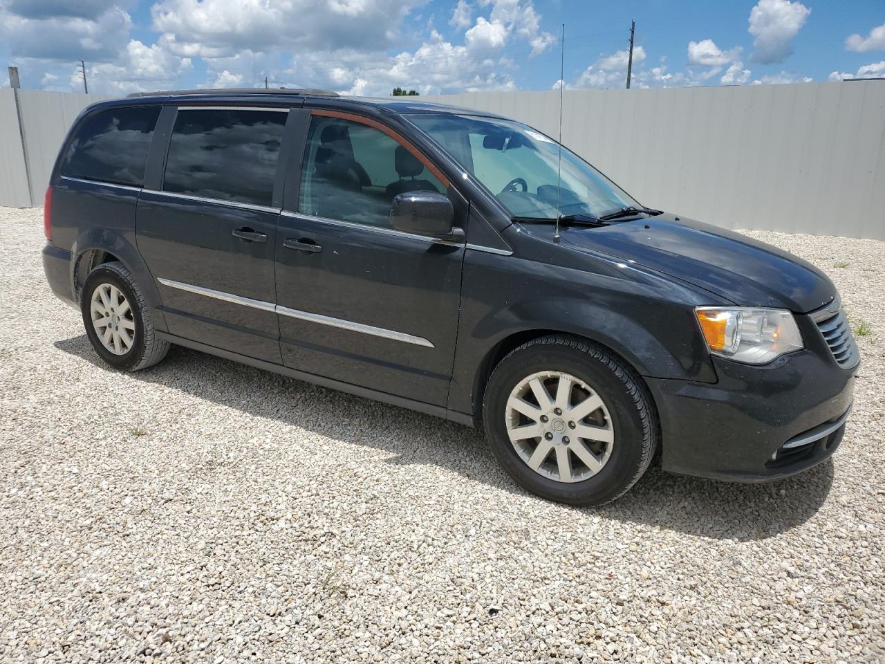 2016 Chrysler Town & Country Touring vin: 2C4RC1BG4GR147999