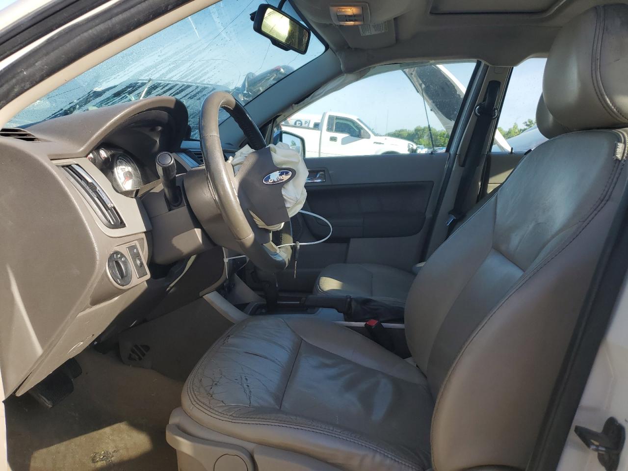 1FAHP3HN4AW265914 2010 Ford Focus Sel