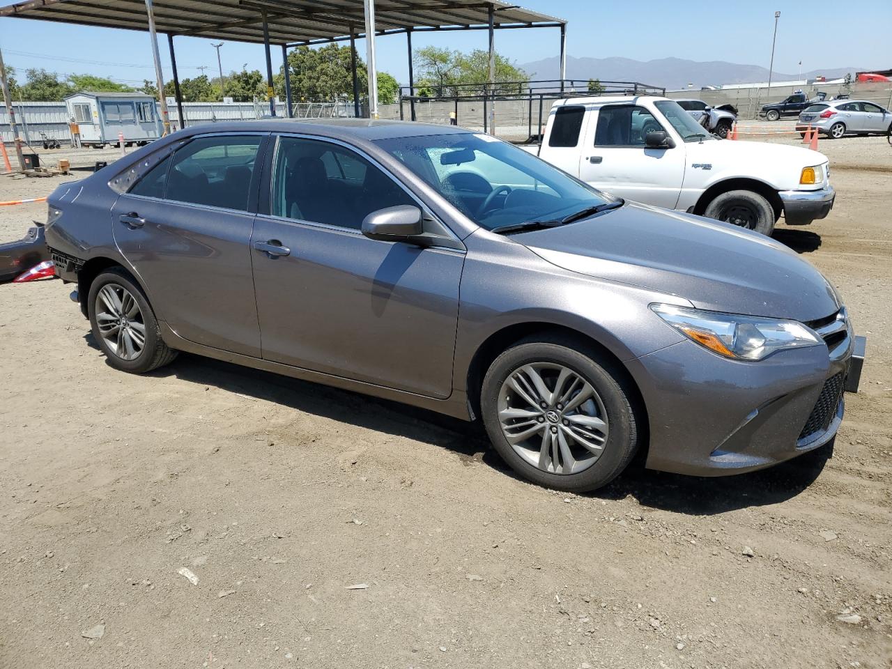 2017 Toyota Camry Le vin: 4T1BF1FK5HU273859