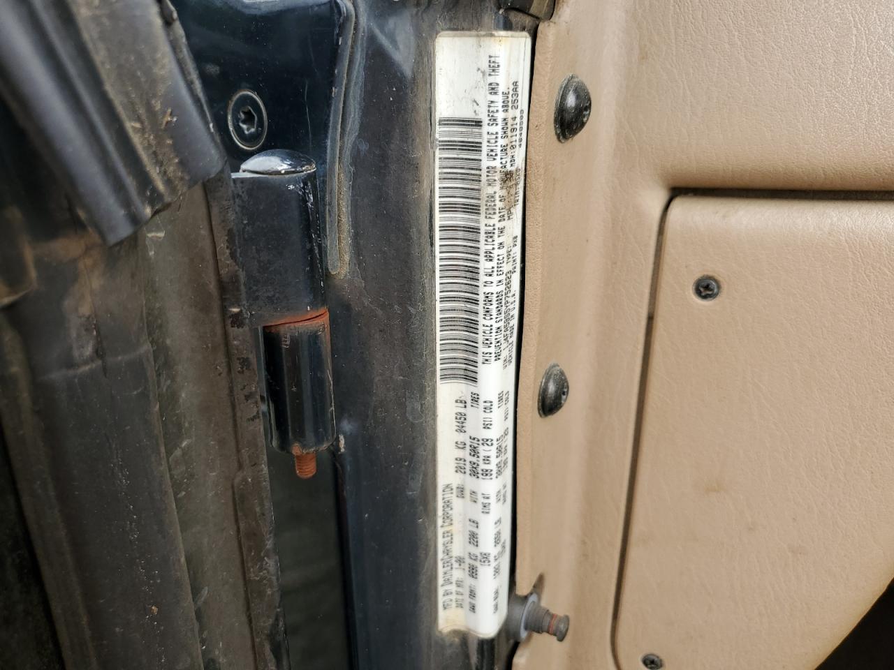 1J4FA59S5YP752623 2000 Jeep Wrangler / Tj Sahara