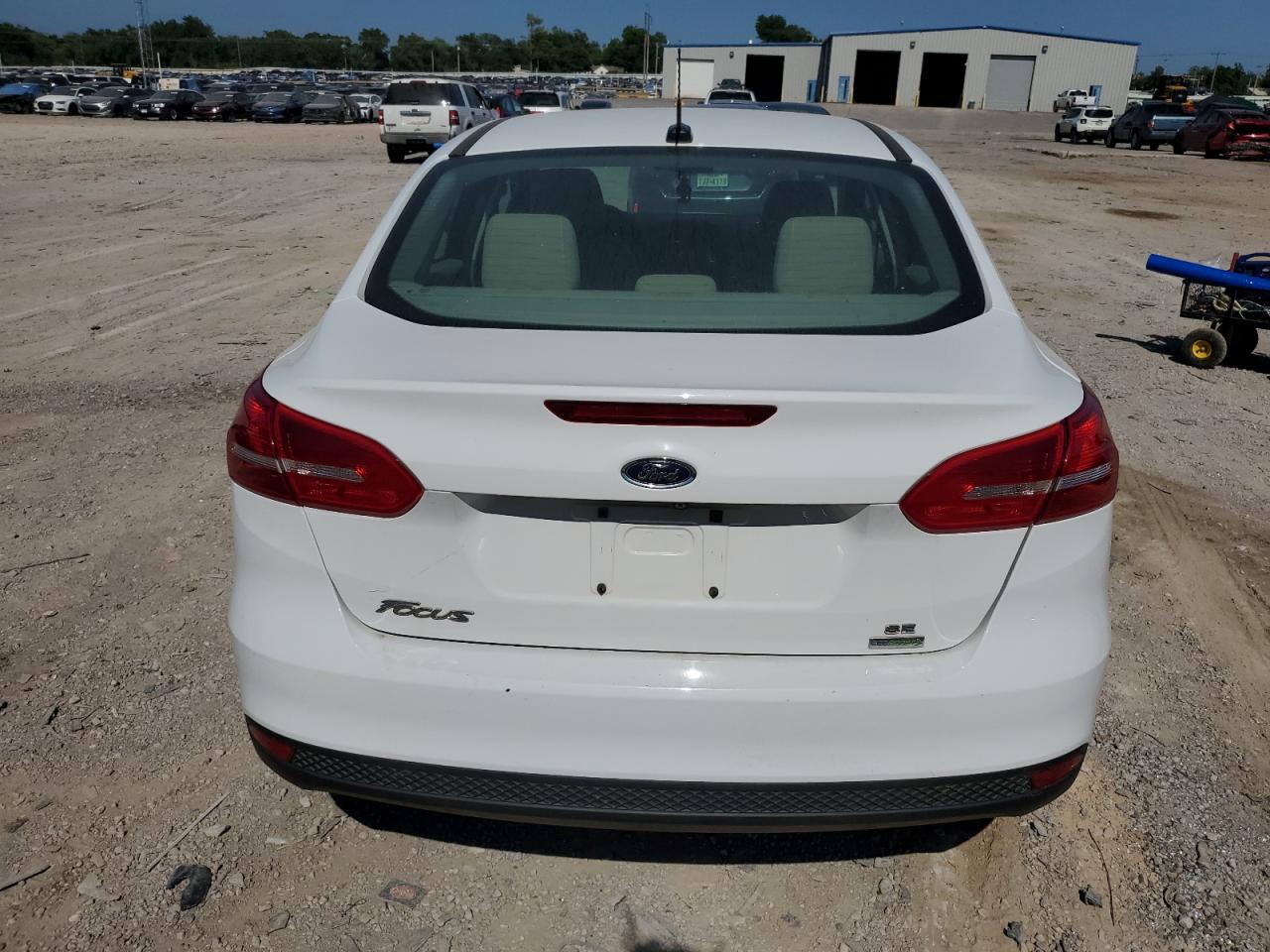 1FADP3FE5JL238417 2018 Ford Focus Se