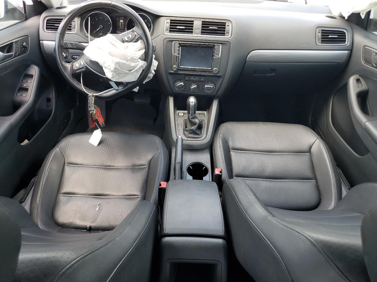 3VWDB7AJ0HM210177 2017 Volkswagen Jetta Se