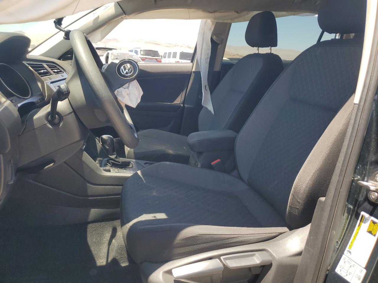 3VV1B7AX1JM019045 2018 Volkswagen Tiguan S