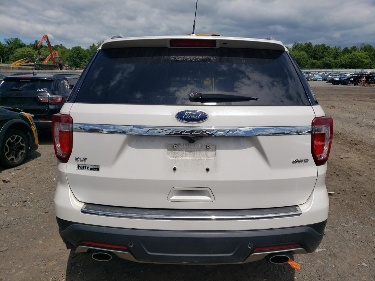 1FM5K8D83JGB96230 2018 Ford Explorer Xlt