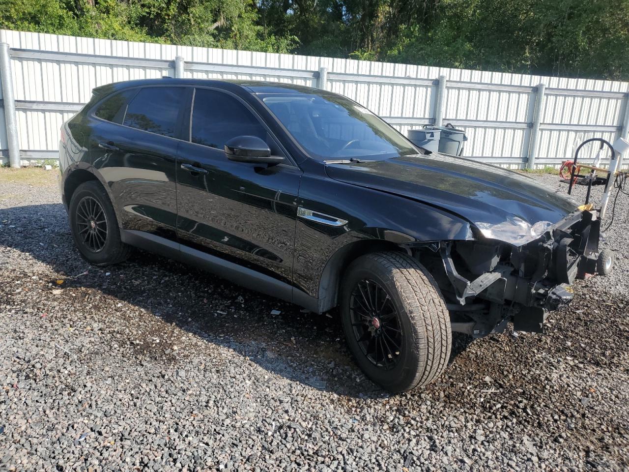 SADCS2BV9HA061983 2017 Jaguar F-Pace