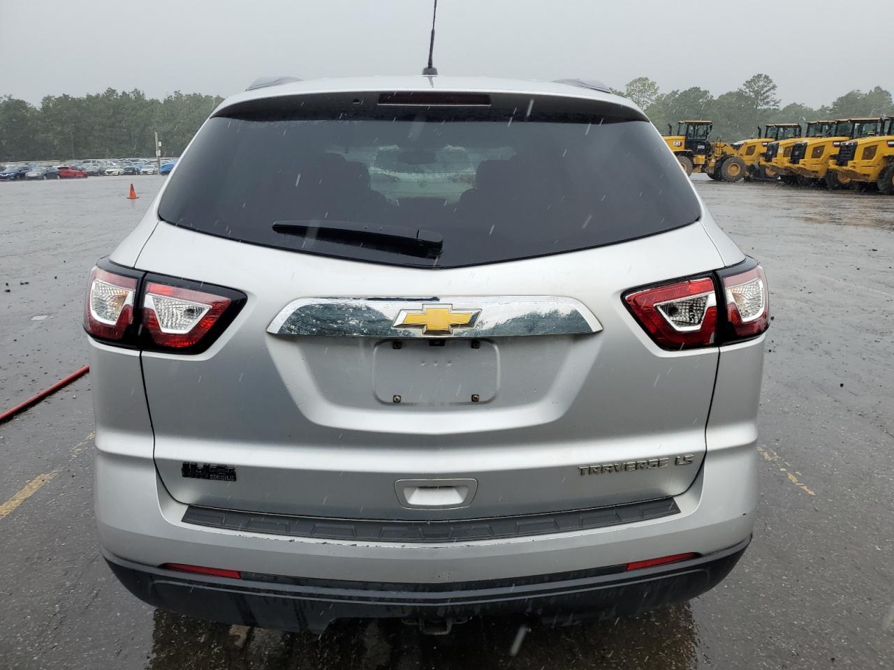 1GNKRFED8FJ352508 2015 Chevrolet Traverse Ls