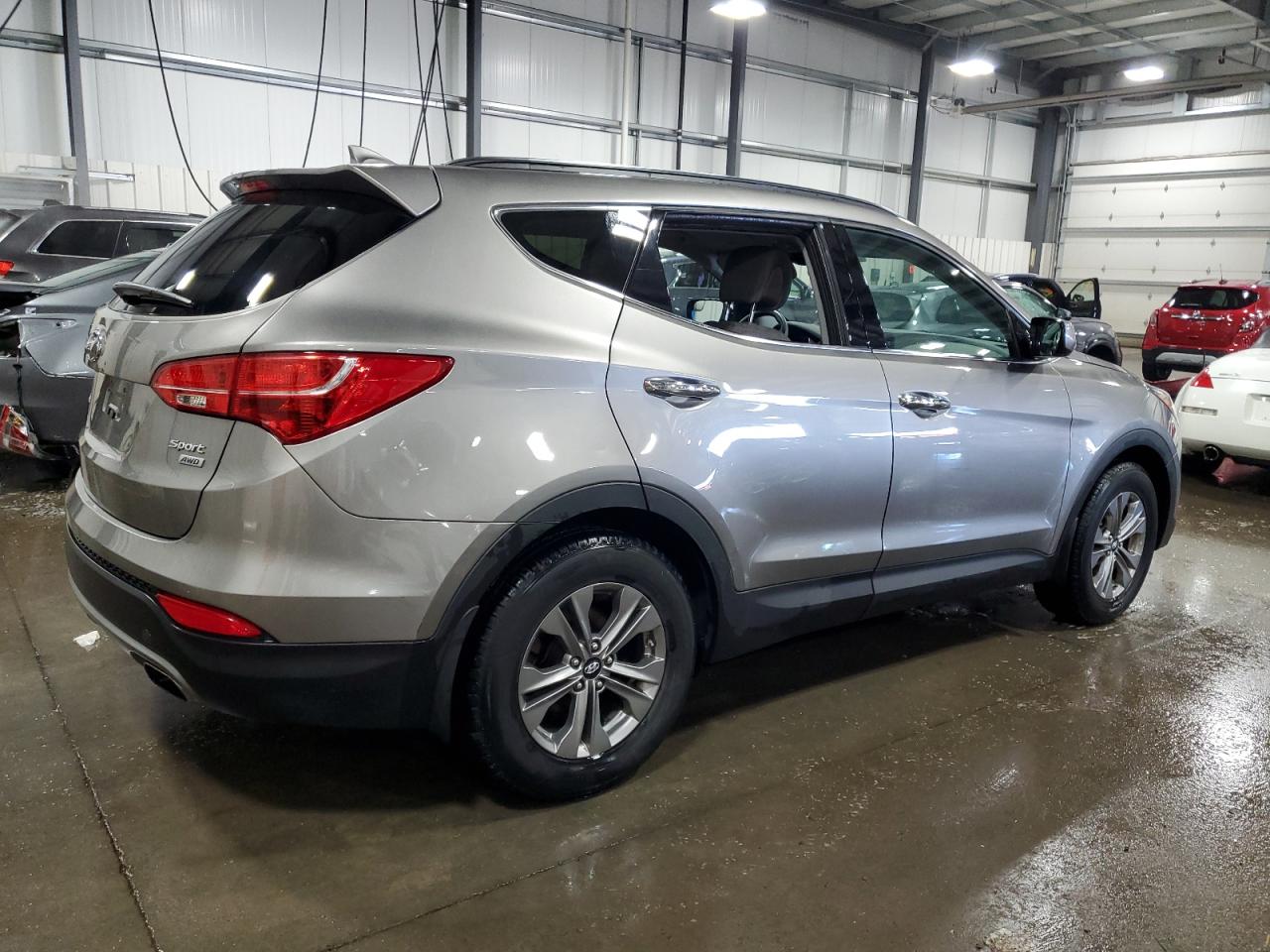 2016 Hyundai Santa Fe Sport vin: 5XYZUDLBXGG330281