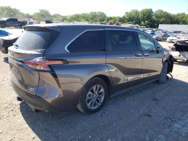 5TDYRKEC2NS132091 Toyota All Models SIENNA XLE 3