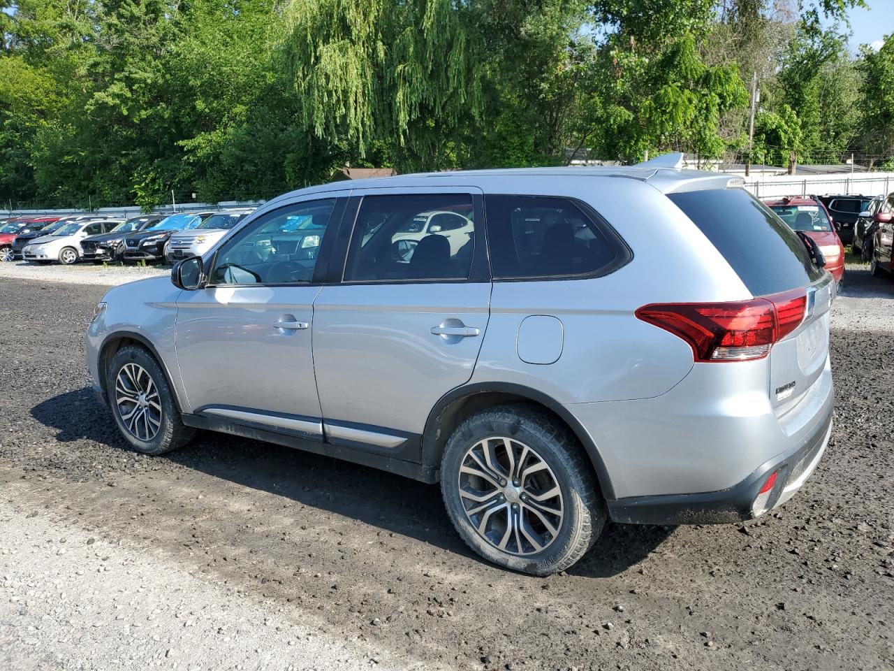 JA4AZ2A36HZ063927 2017 Mitsubishi Outlander Es