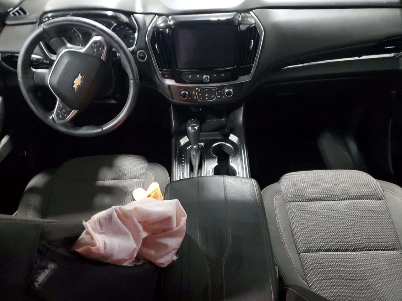 1GNEVGKW3JJ271381 2018 Chevrolet Traverse Lt