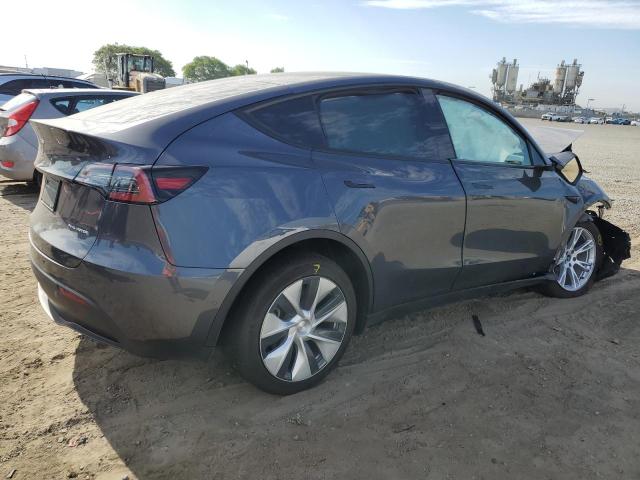 7SAYGDEE3NF445869 Tesla Model Y  3