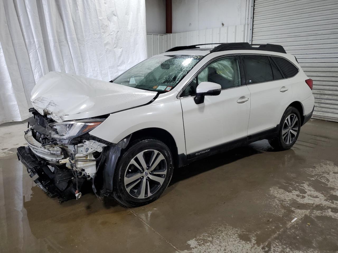 2019 Subaru Outback 3.6R Limited vin: 4S4BSENC9K3310177