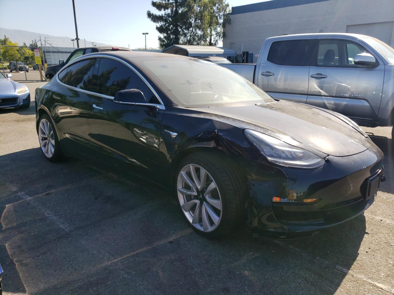 2018 Tesla Model 3 vin: 5YJ3E1EA3JF176274