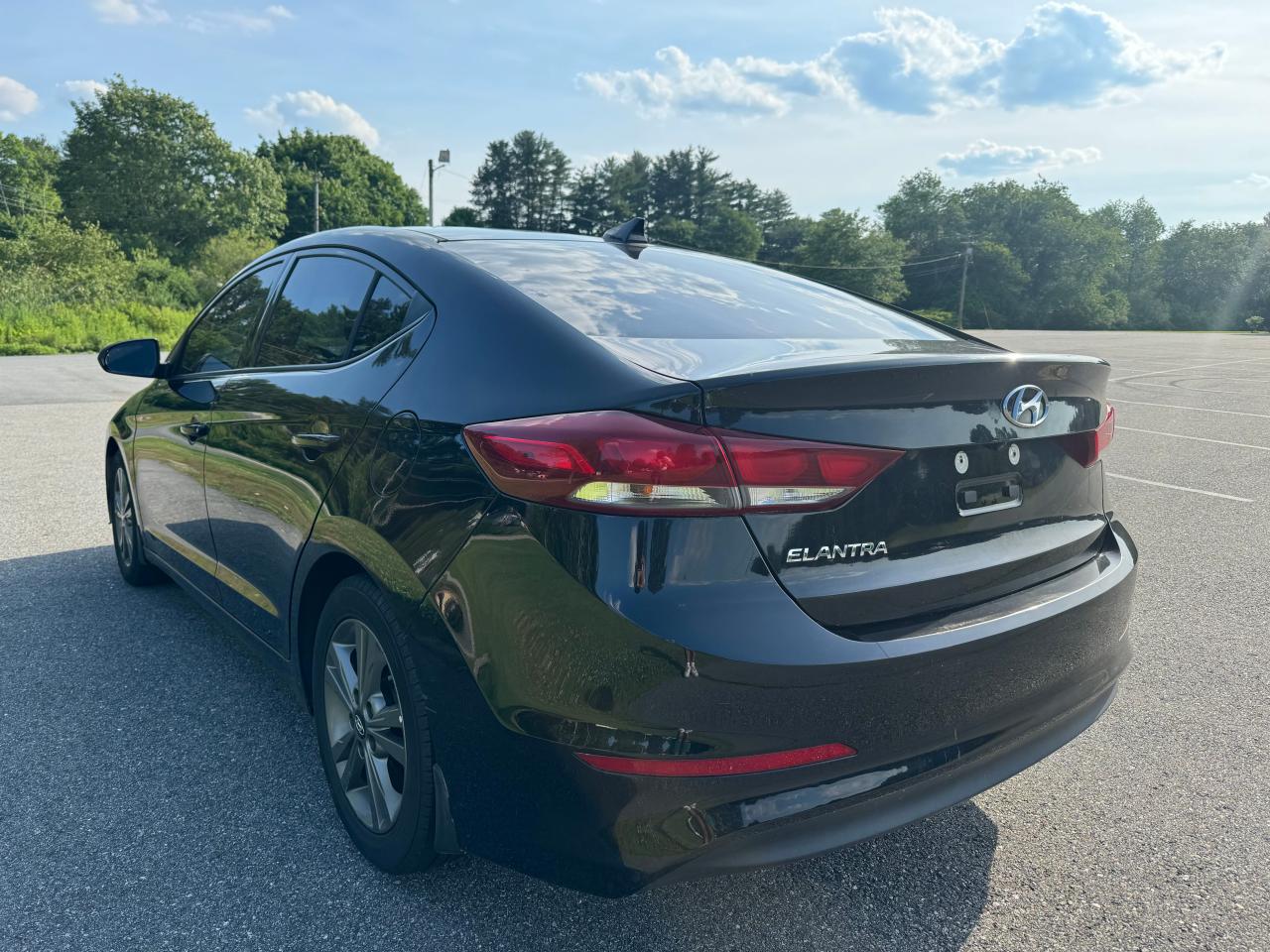 2018 Hyundai Elantra Sel vin: 5NPD84LF9JH344948