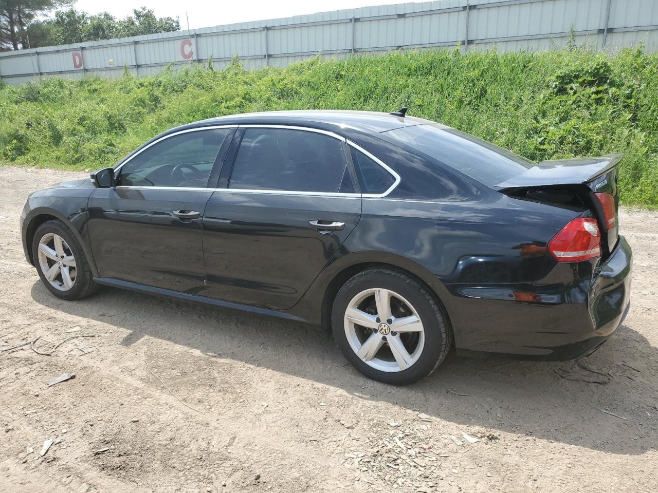 1VWBH7A33DC083685 2013 Volkswagen Passat Se