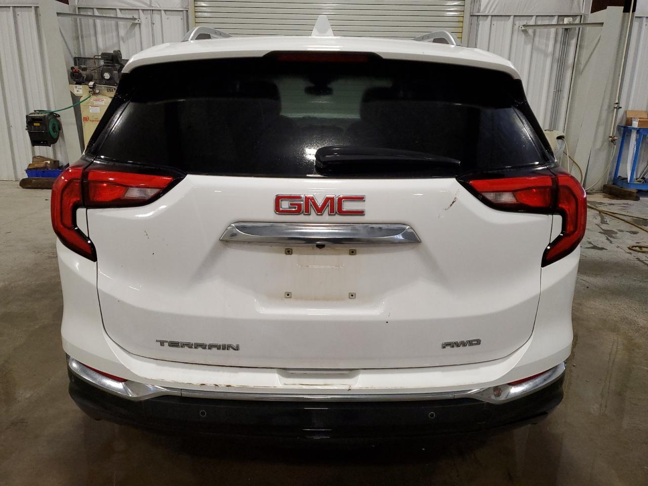 3GKALWEUXJL289875 2018 GMC Terrain Slt