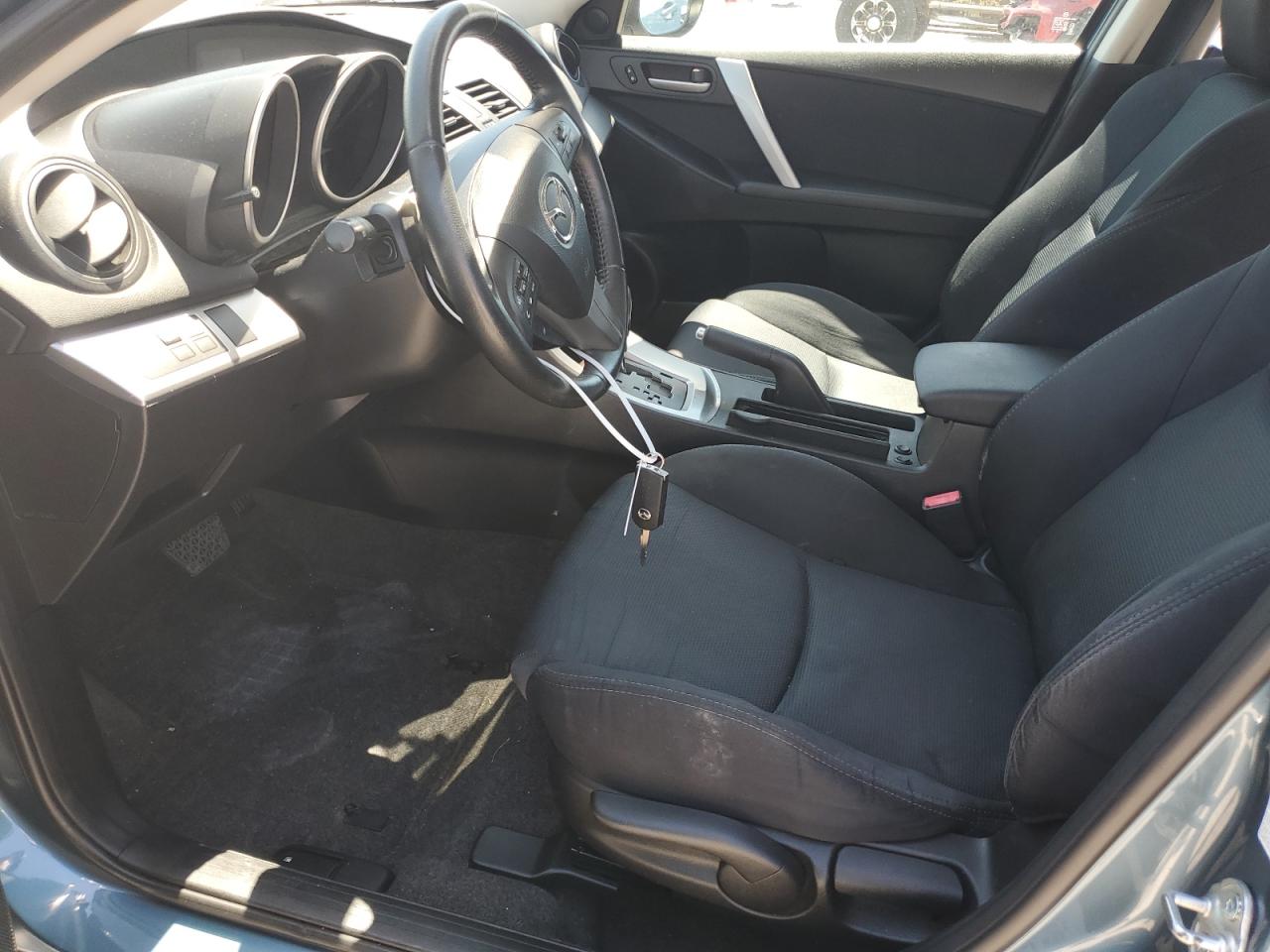 JM1BL1K55B1418789 2011 Mazda 3 S