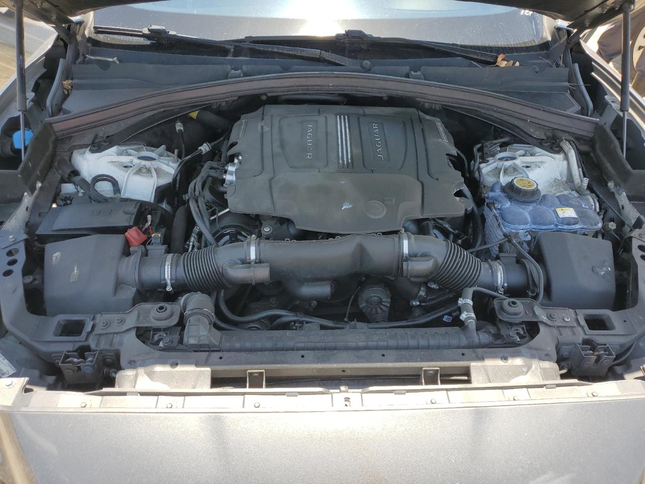 SADCJ2BV8HA079510 2017 Jaguar F-Pace Premium