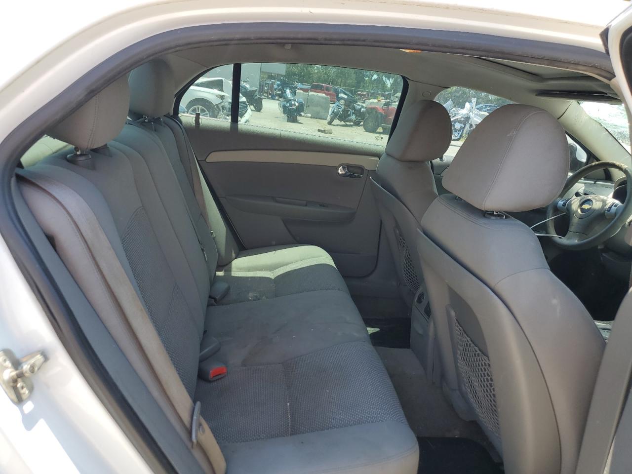 1G1ZC5E12BF108660 2011 Chevrolet Malibu 1Lt