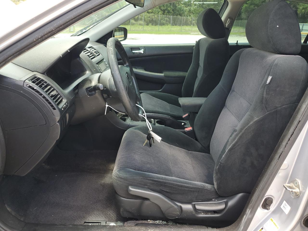 1HGCM56125A112753 2005 Honda Accord Dx