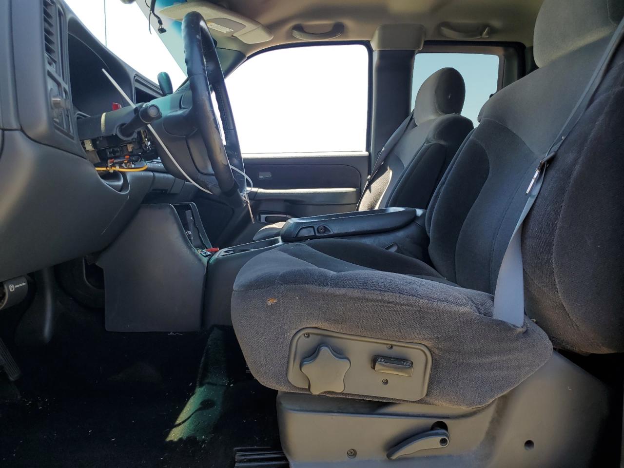 2GTEC19T411156032 2001 GMC New Sierra C1500