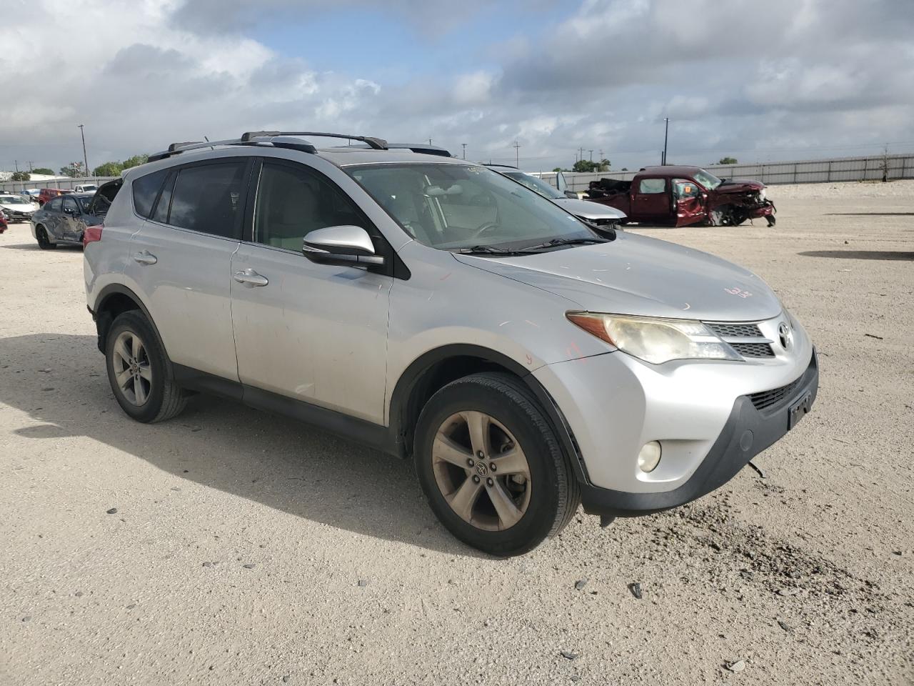 2015 Toyota Rav4 Xle vin: JTMWFREVXFJ051770