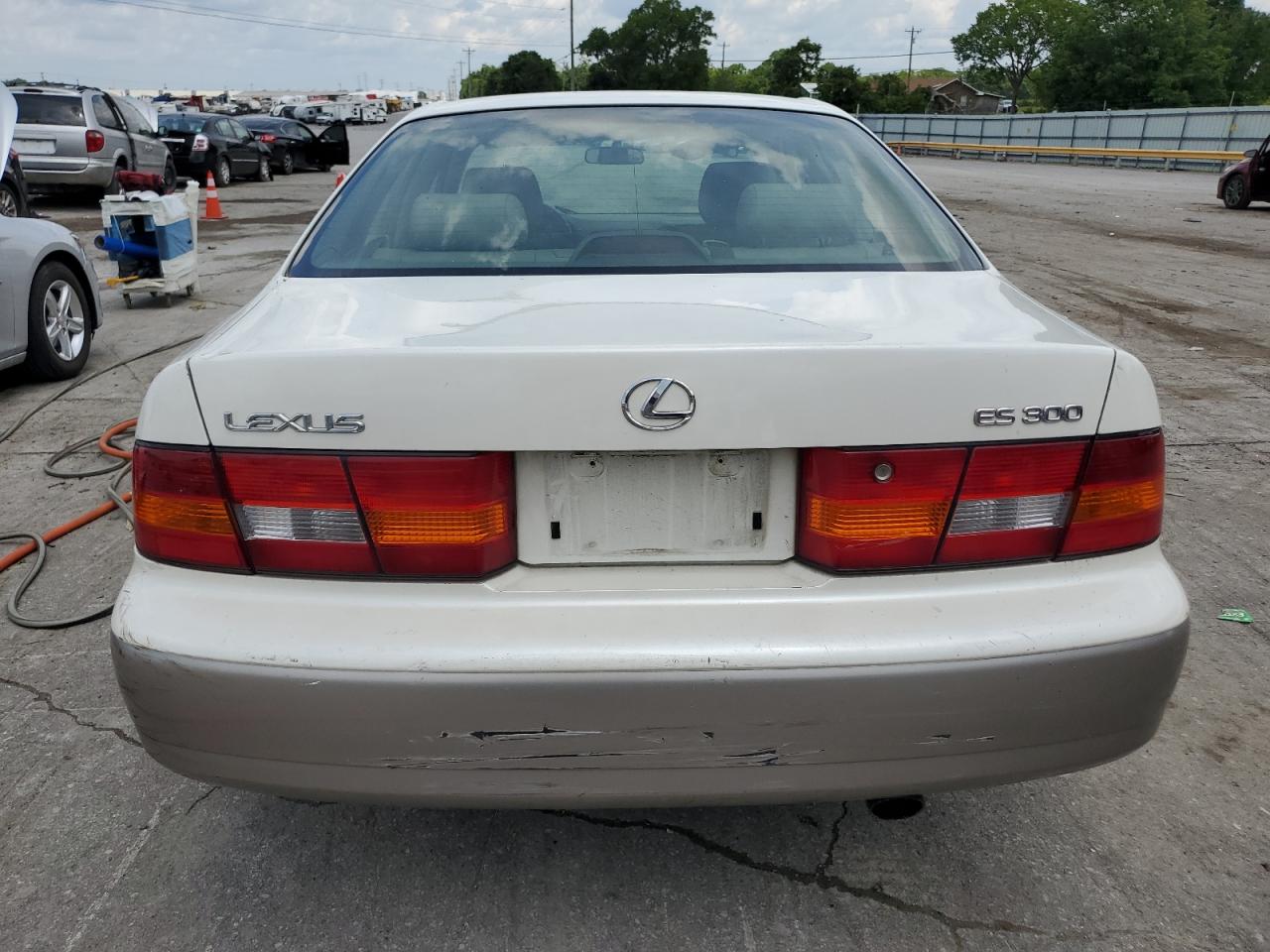 JT8BF28G7W0131972 1998 Lexus Es 300