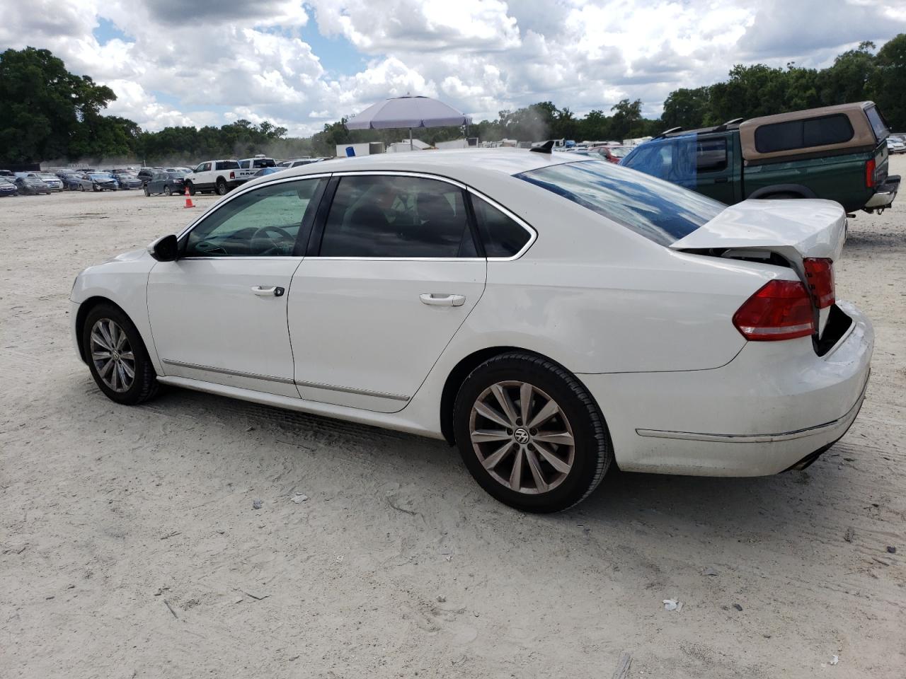 1VWCP7A34CC027437 2012 Volkswagen Passat Sel