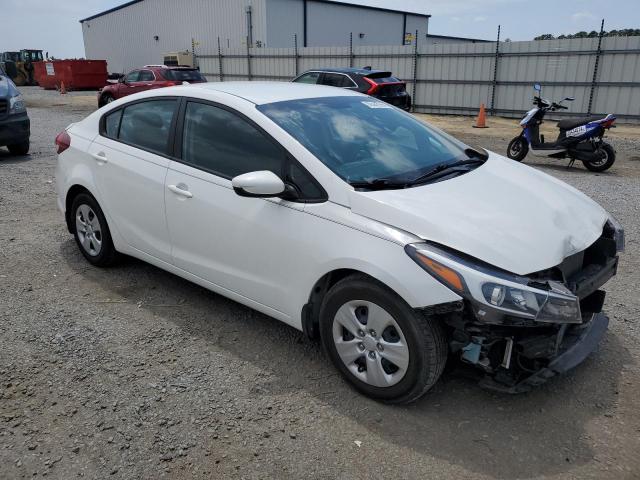 VIN 3KPFK4A7XHE083415 2017 KIA Forte, LX no.4