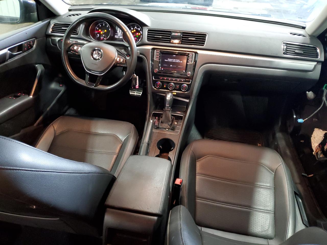 1VWAA7A30JC039879 2018 Volkswagen Passat S