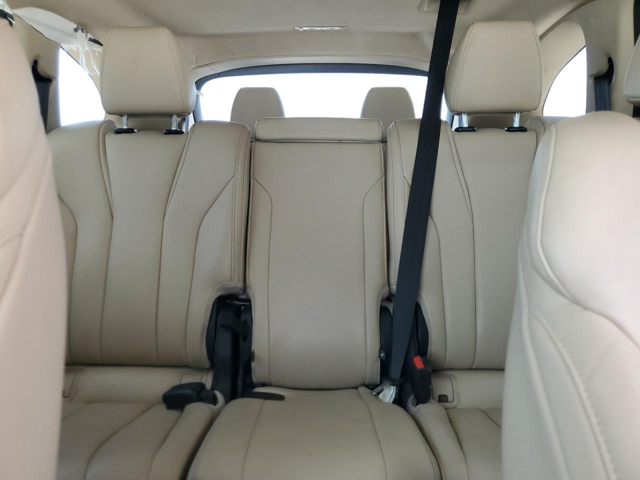 5J8YD9H34NL000519 2022 Acura Mdx