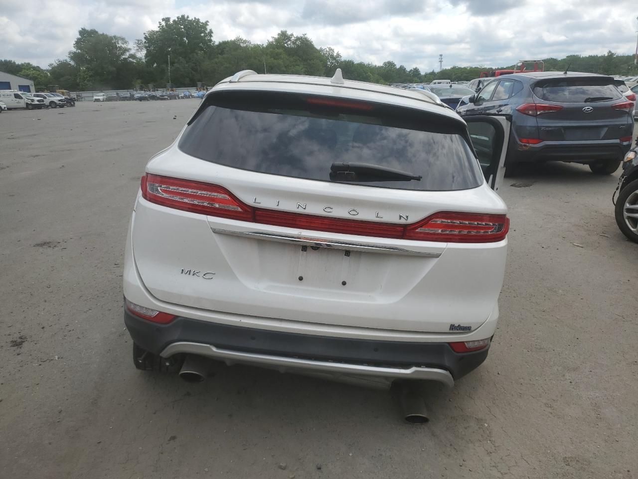 5LMCJ3D94KUL39448 2019 Lincoln Mkc Reserve