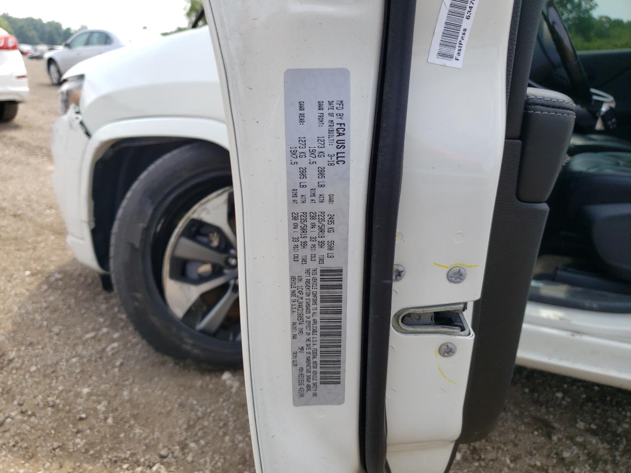 1C4PJMJX4KD160974 2019 Jeep Cherokee Overland