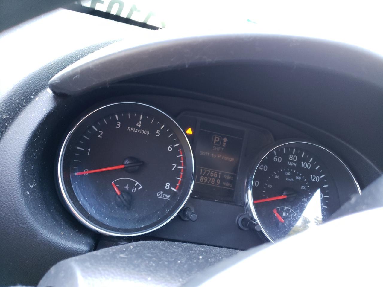 JN8AS5MT2BW151233 2011 Nissan Rogue S