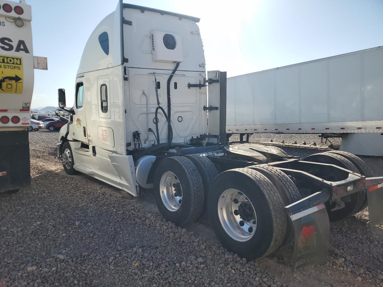 Lot #3045722376 2019 FREIGHTLINER CASCADIA 1