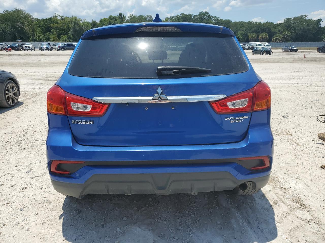 JA4AP3AU6KU000335 2019 Mitsubishi Outlander Sport Es