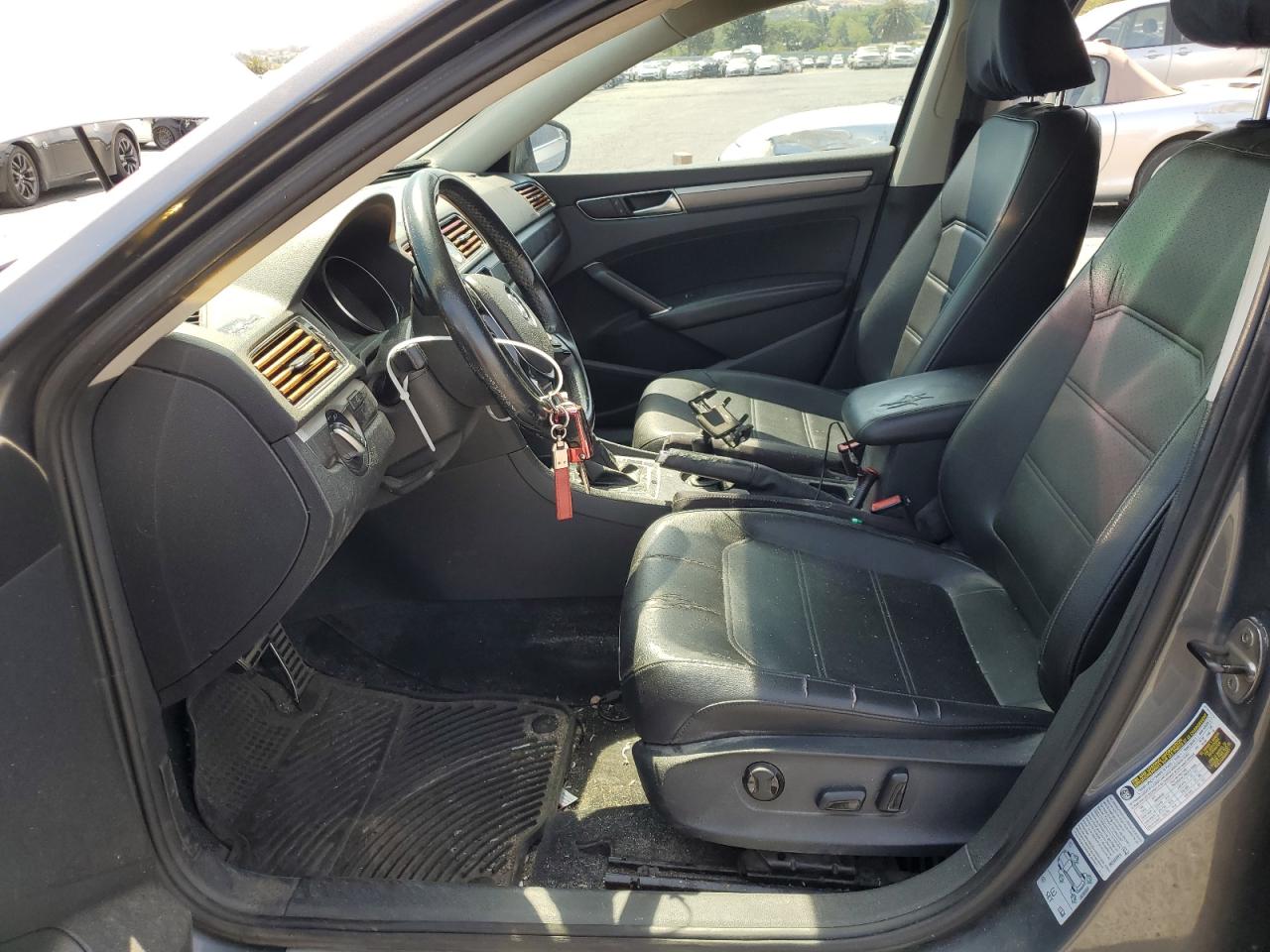 1VWDT7A39HC069772 2017 Volkswagen Passat R-Line