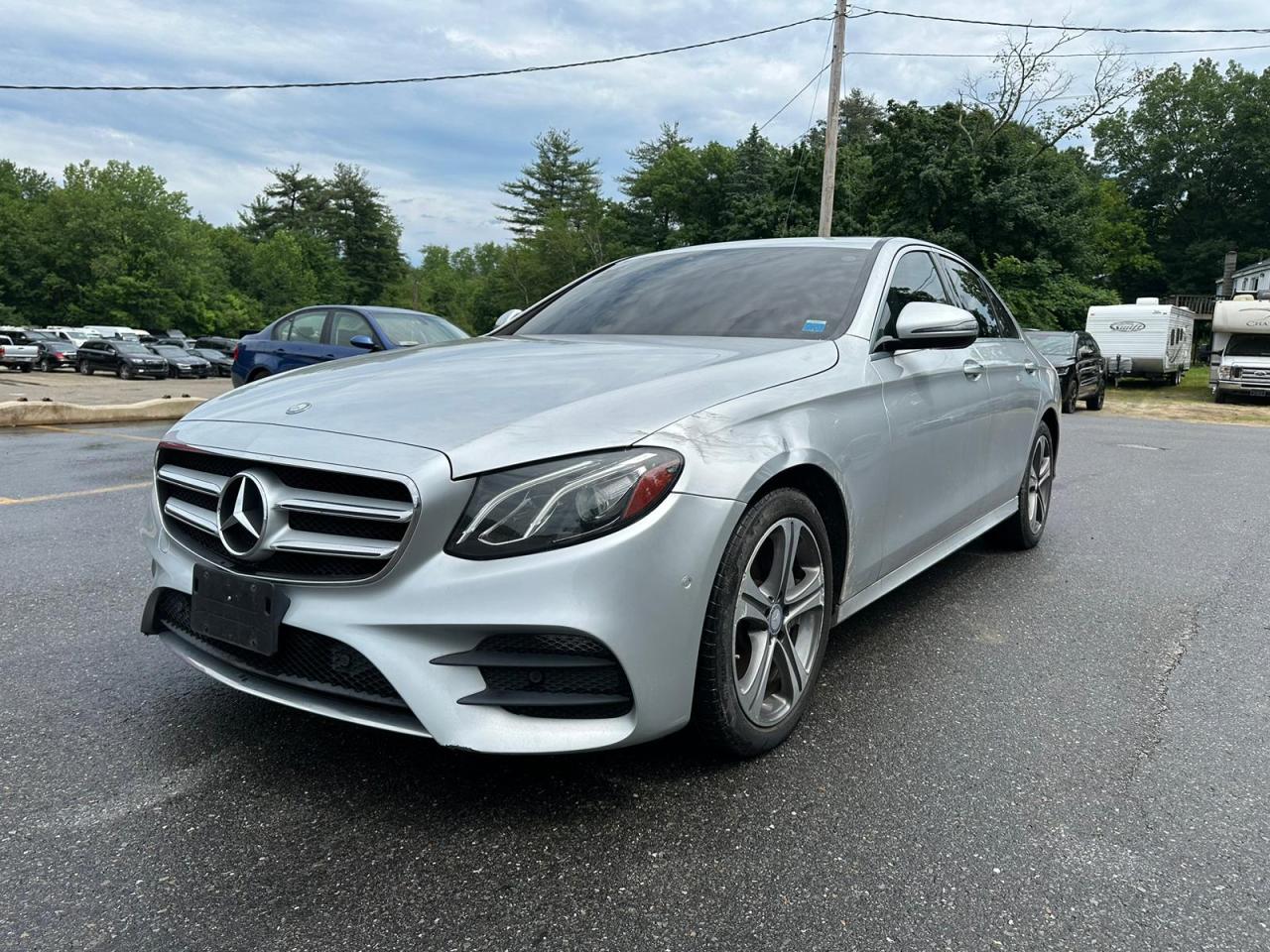 2017 Mercedes-Benz E 300 4Matic vin: WDDZF4KB9HA136733