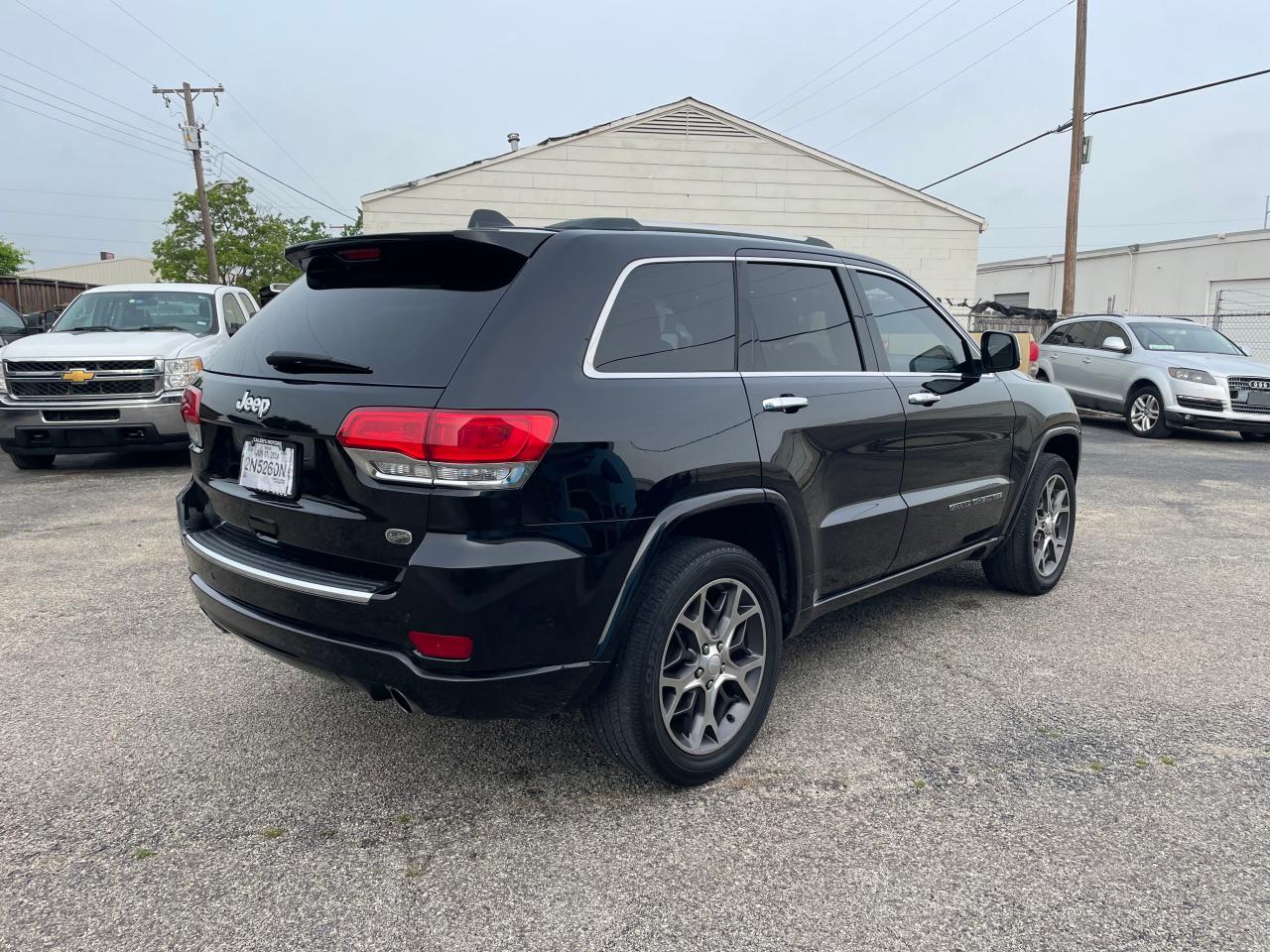 2018 Jeep Grand Cherokee Overland vin: 1C4RJECG0JC149602