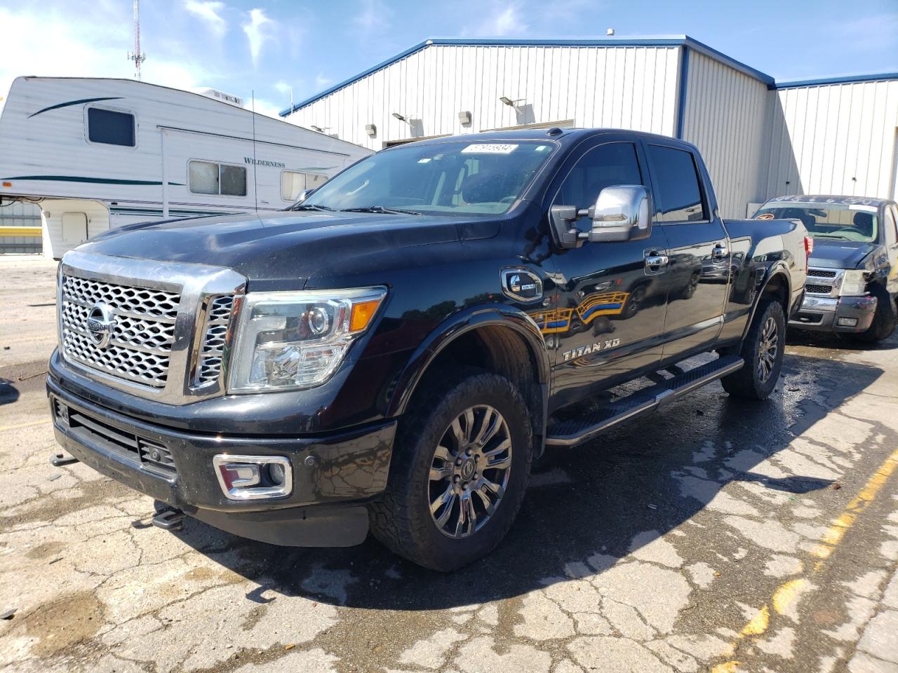  Salvage Nissan Titan