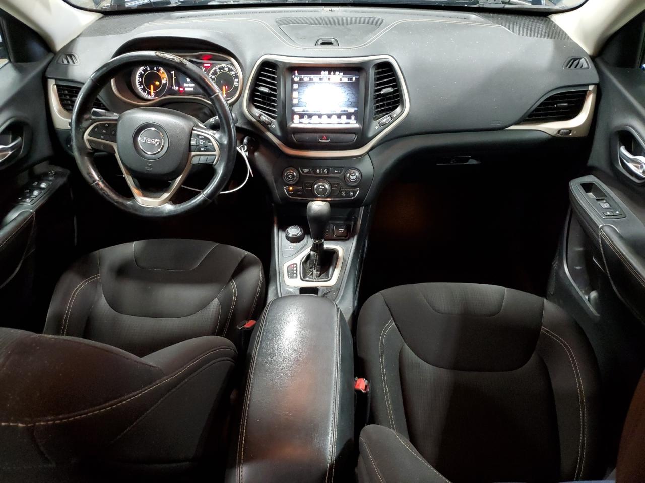 1C4PJMCSXGW221113 2016 Jeep Cherokee Latitude